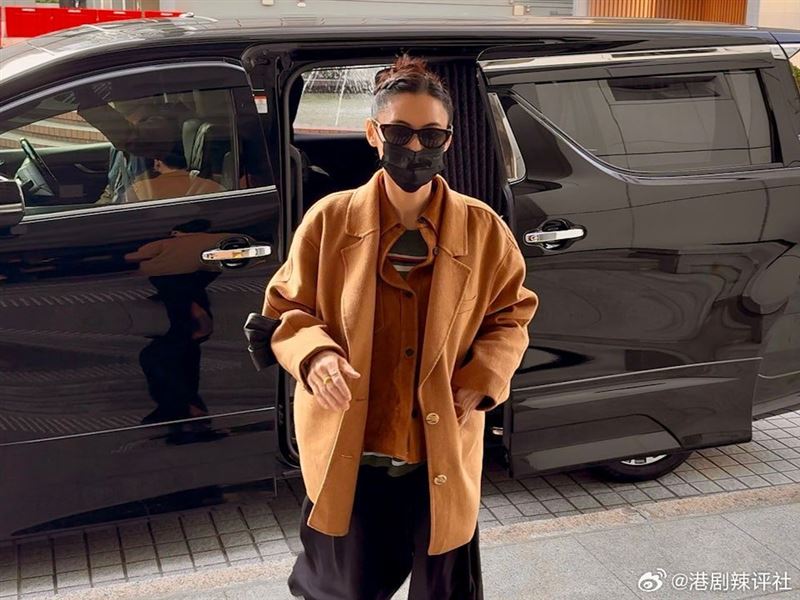 张柏芝出庭画面补充