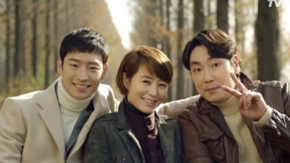 《信號2》因趙震雄風波恐停播。李帝勳、金惠秀等劇組成員。