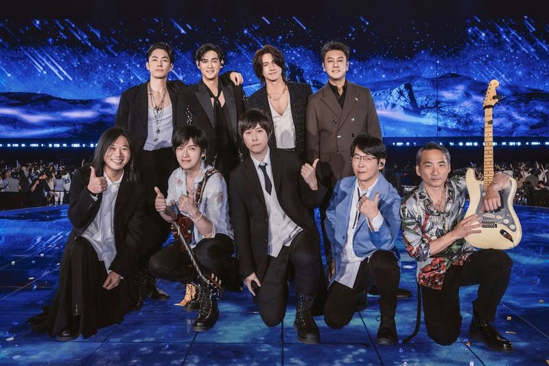 朱孝天与F4合体