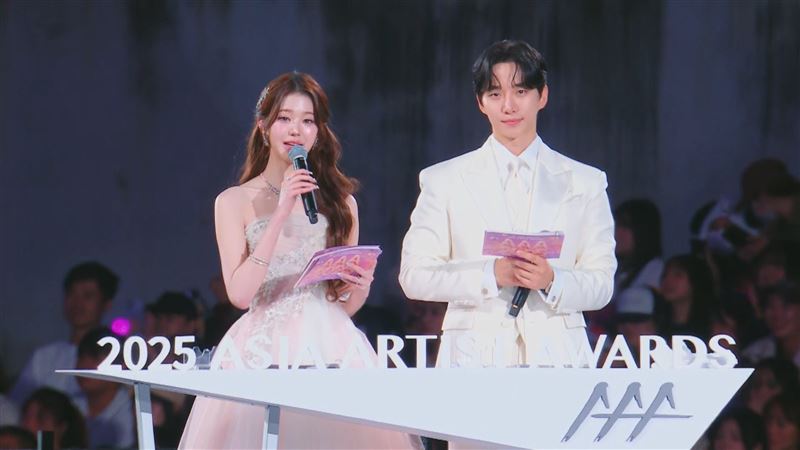 張員瑛、李俊昊AAA合影