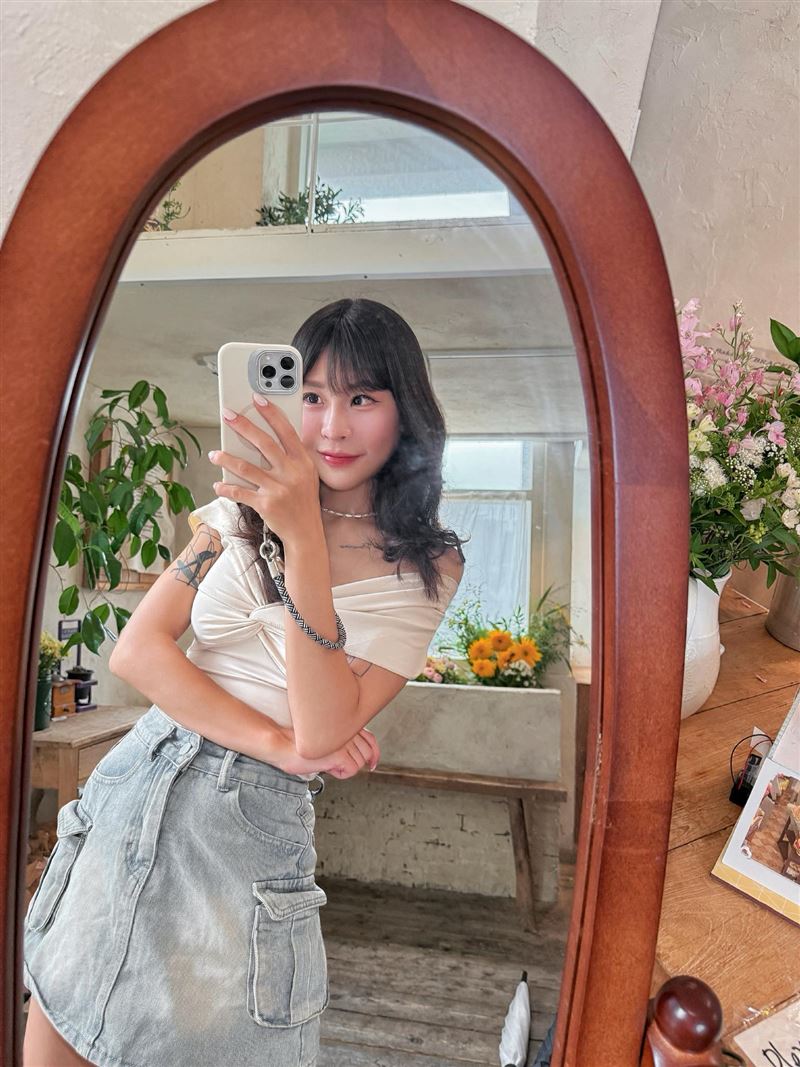 網紅律師仙塔律師照片,翻攝自臉書