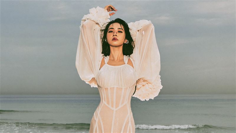 蔡依林杜拜日出MV海報