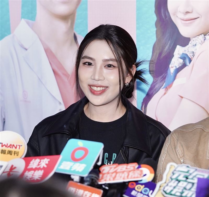 Emma首次面對媒體