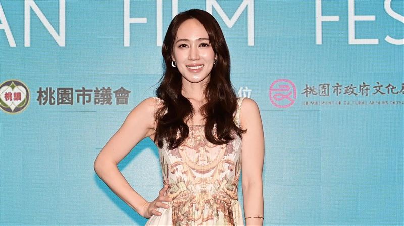 小薰矯正牙齒相關照片