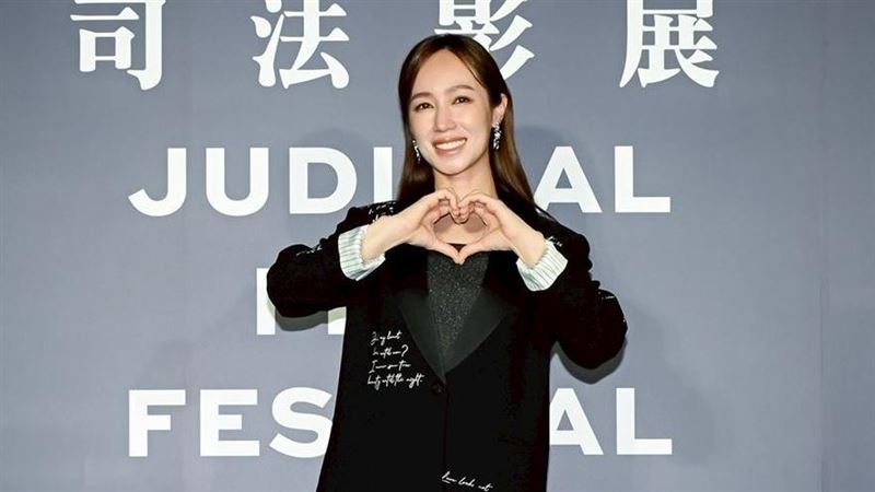 小薰矯正牙齒照片