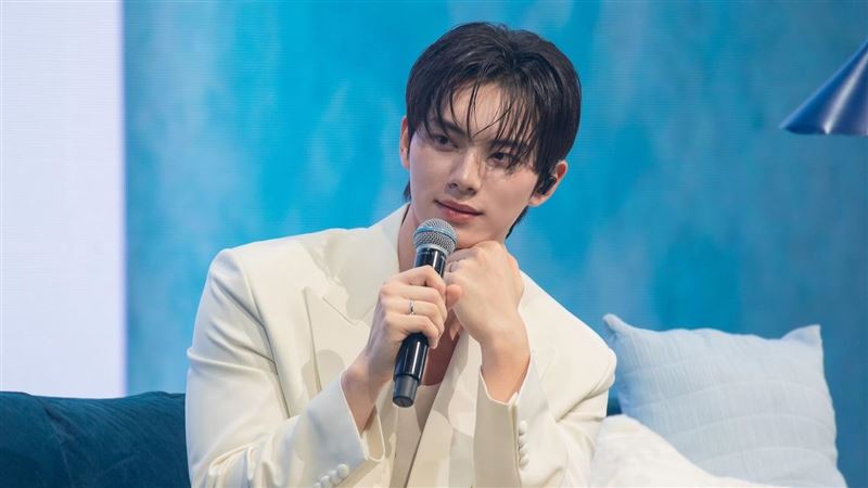 活动海报与现场氛围