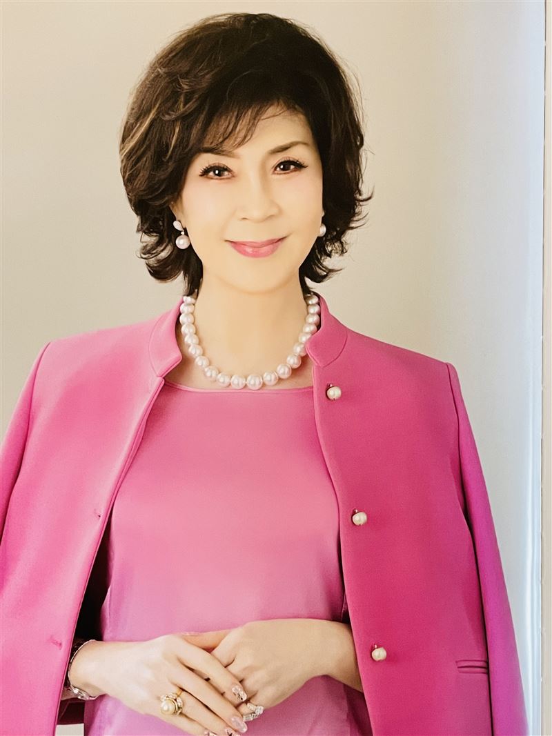 白嘉莉回到飯店有家的感覺