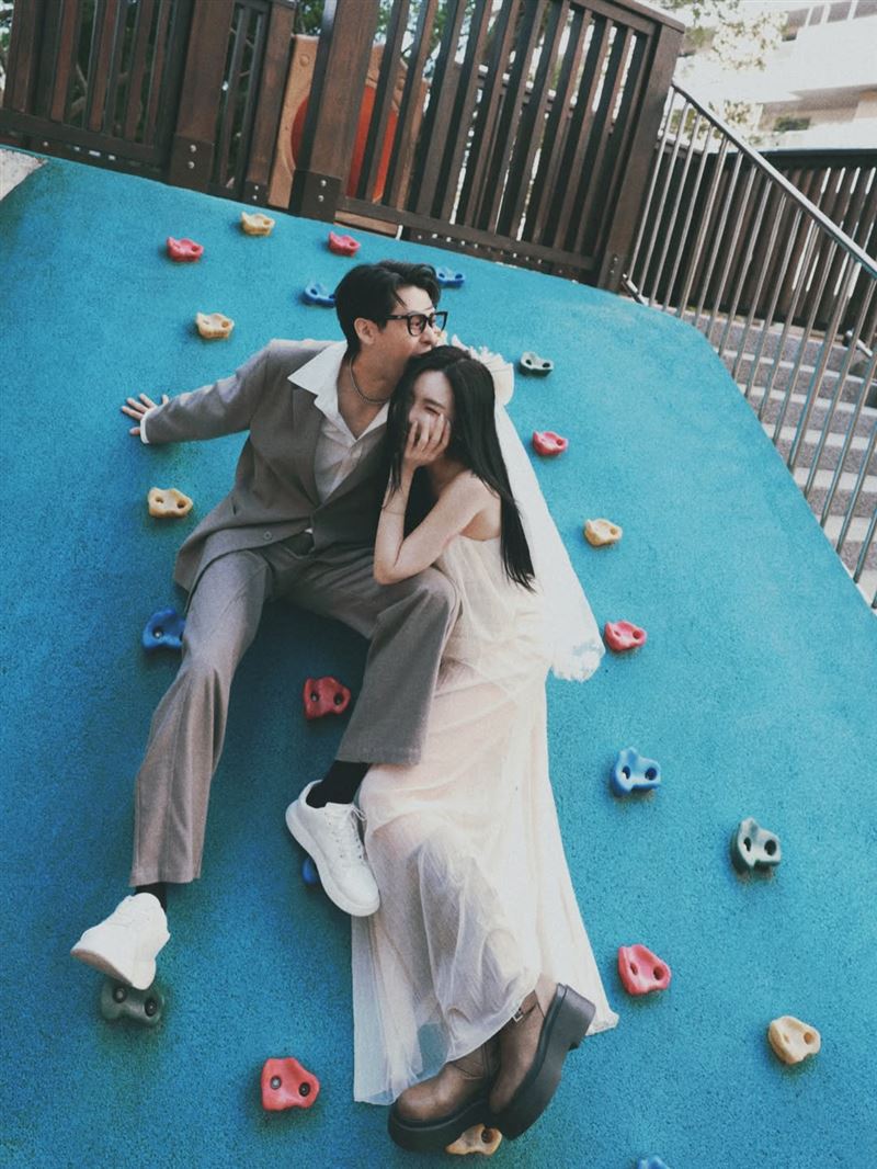 李玉璽與許允樂結婚照片2