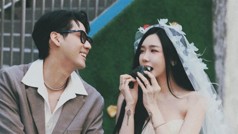 李玉璽與許允樂結婚照片1