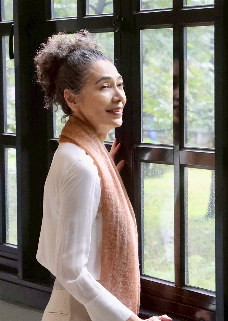 賴佩霞攜手女兒現場互動