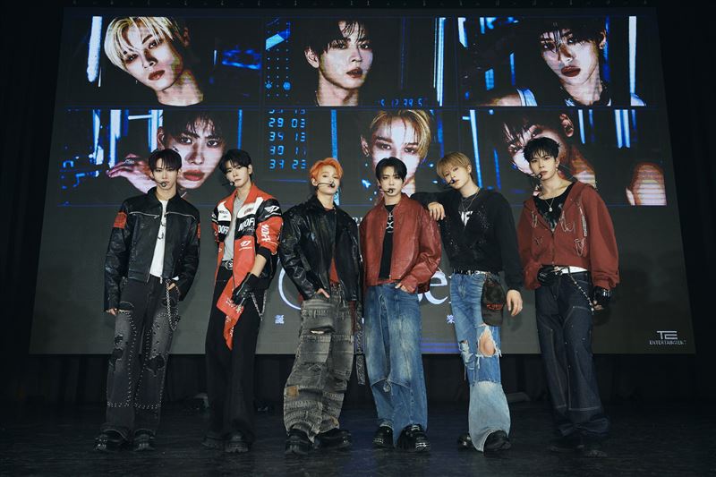 728 SEVENTOEIGHT圣诞粉丝同乐会现场图1