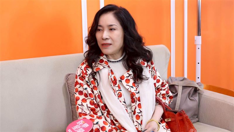 李亞萍復出在節目中的畫面