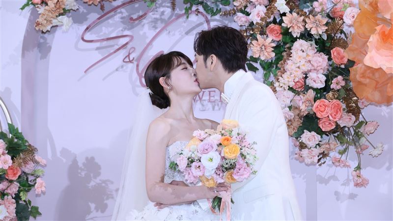 張書偉與謝京穎的婚禮與甜蜜合影
