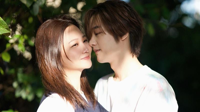 妮妮與家人合照