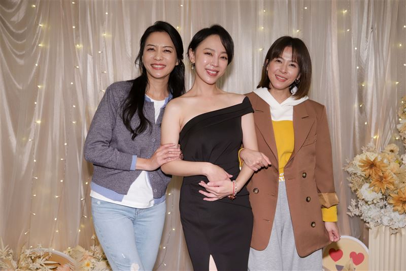 勇兔的礼服由苏晏霈提供