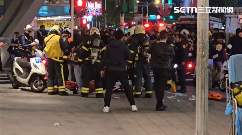 中山站外现场警力