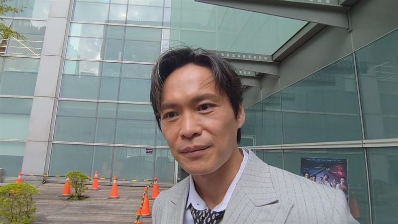 黃鐙輝被問到張文