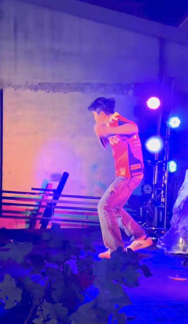 王ADEN遭取消兩場跨年後照常演出。（圖／讀者提供）