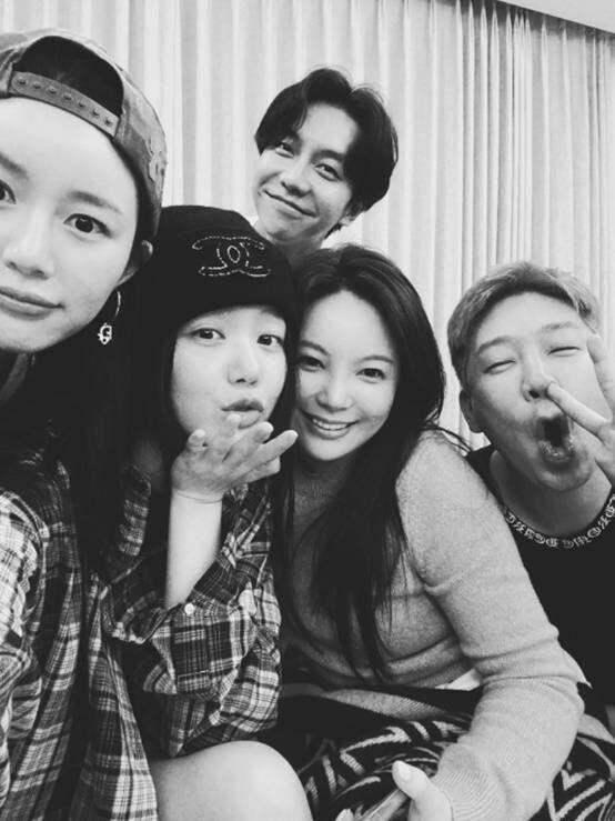 MC梦与车佳媛的合照及对话截图