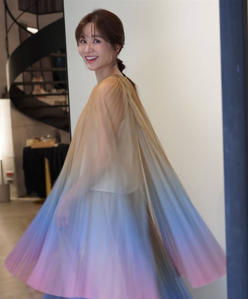 吴怡霈与AKIRA的圣诞日常