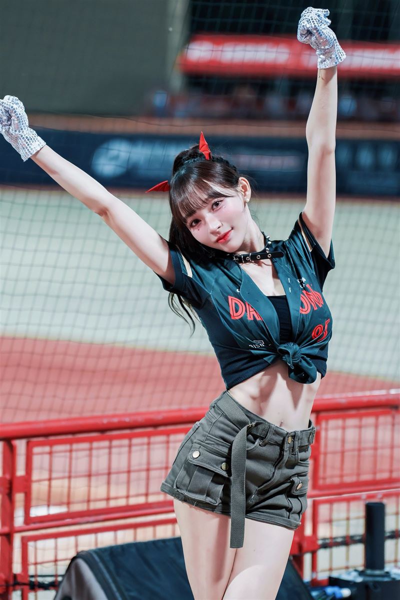 林襄 Threads 回答