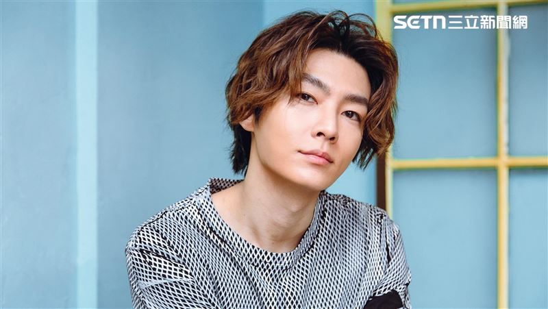 炎亞綸近日推出新專輯照片