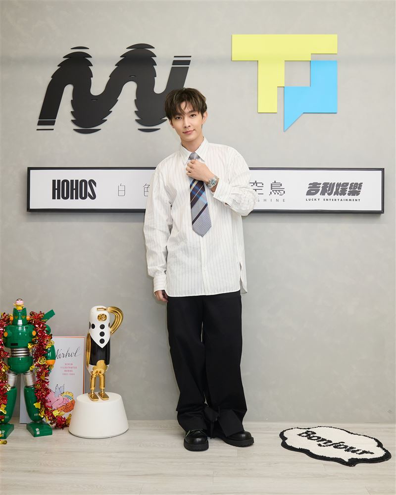 炎亞綸工作室日常