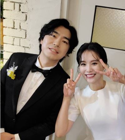 李施彥與徐智勝結婚照