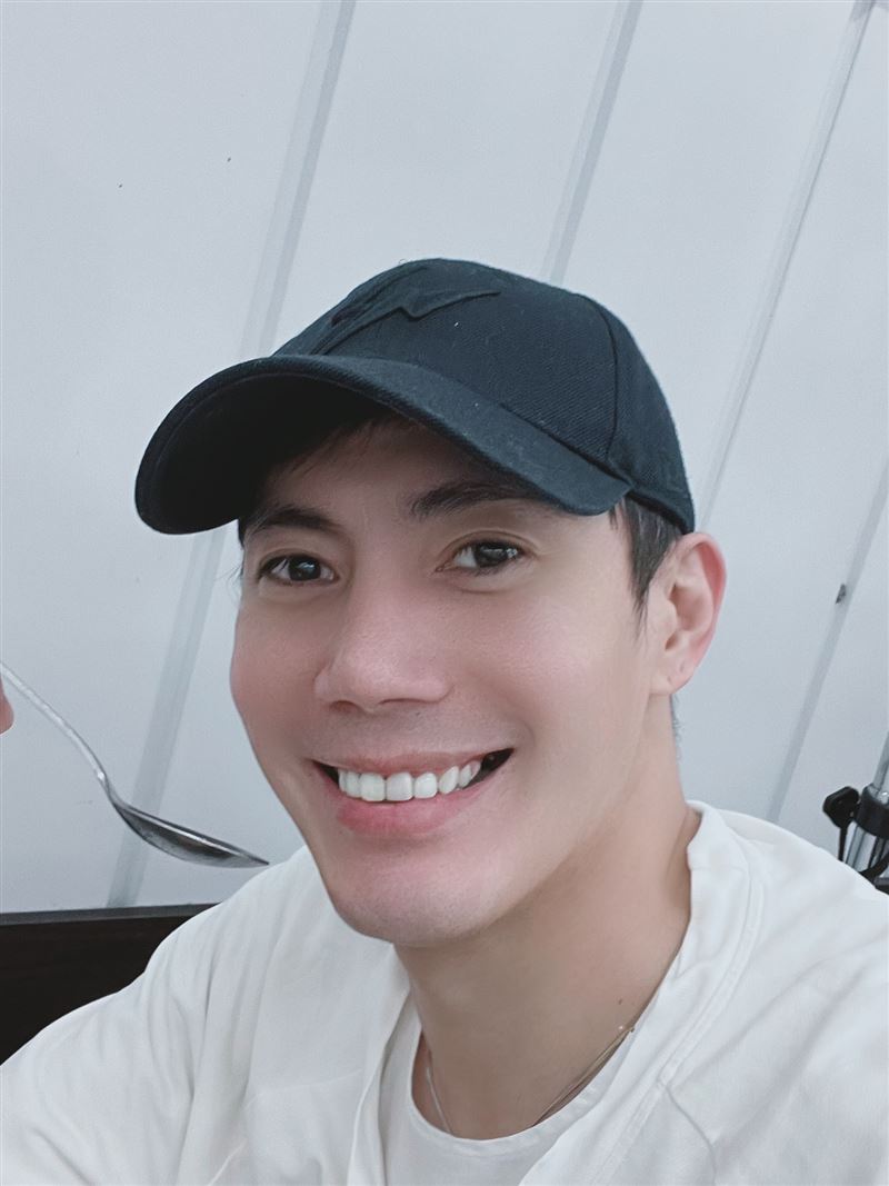 王凱家中物件掉落的現場