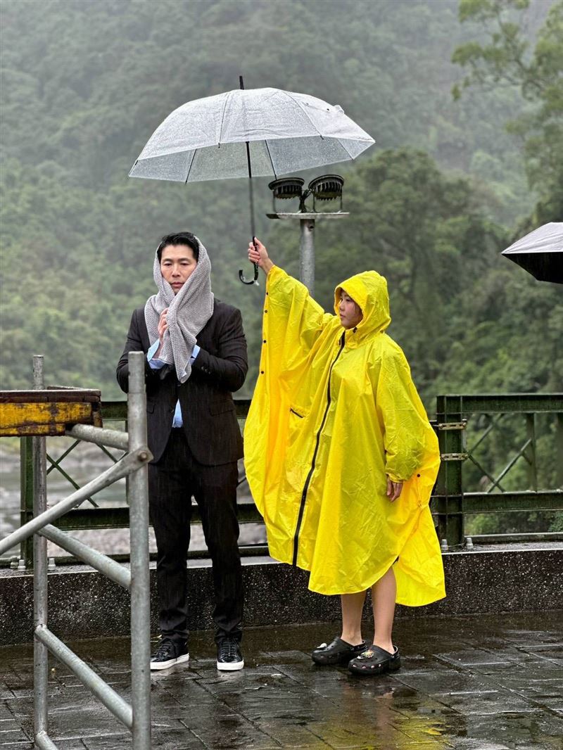 黃少祺寒流拍攝跳橋戲