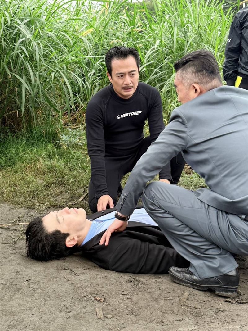 林佑星替黃少祺人工呼吸