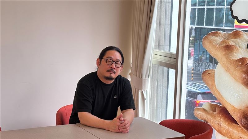 周子瑜到訪YOON Seoul餐廳並與金度潤合照