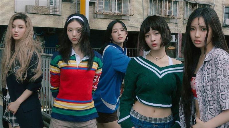 NewJeans完整体回归图