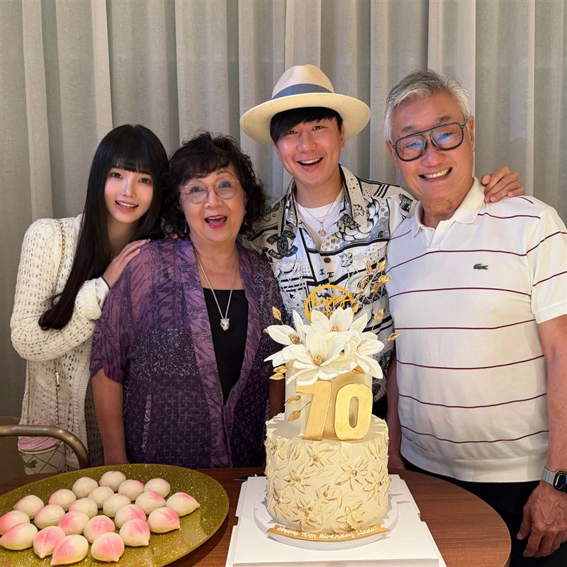 林俊傑認愛七七、合照