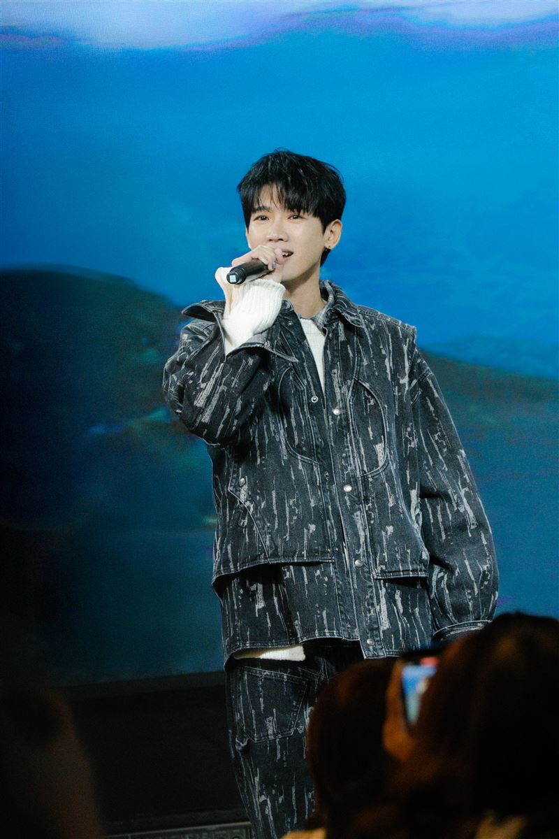 洪言翔演唱會開場畫面