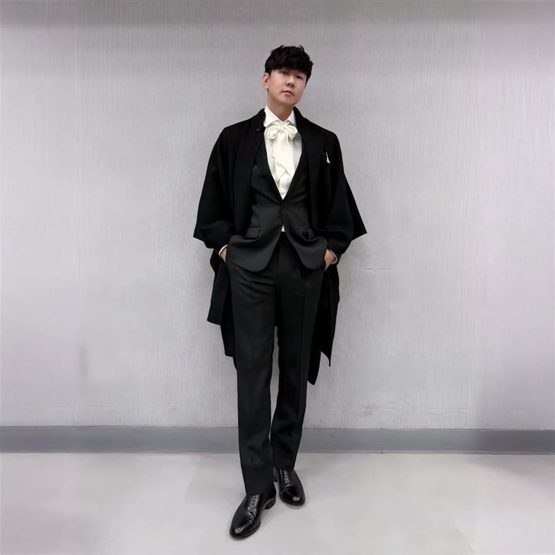 林俊傑大方認愛照片