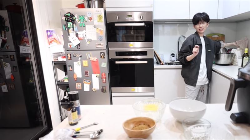 HOOK示範拉絲軟餅乾