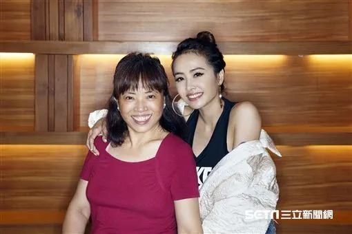 蔡依林校園合影4