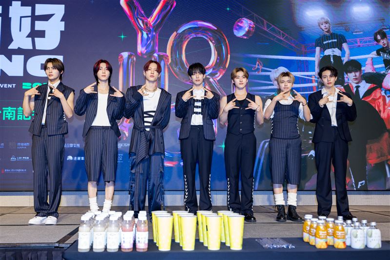 ALL(H)OURS出席台南跨年記者會照片