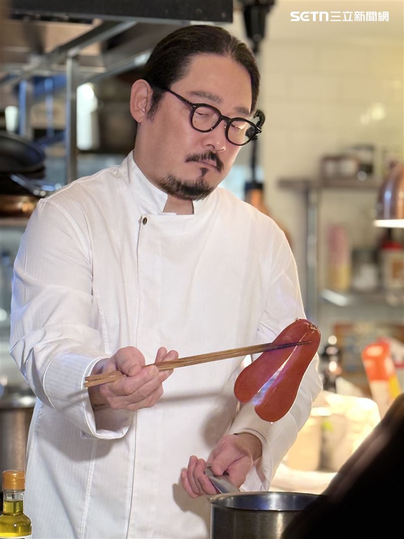 現場炙燒烏魚子