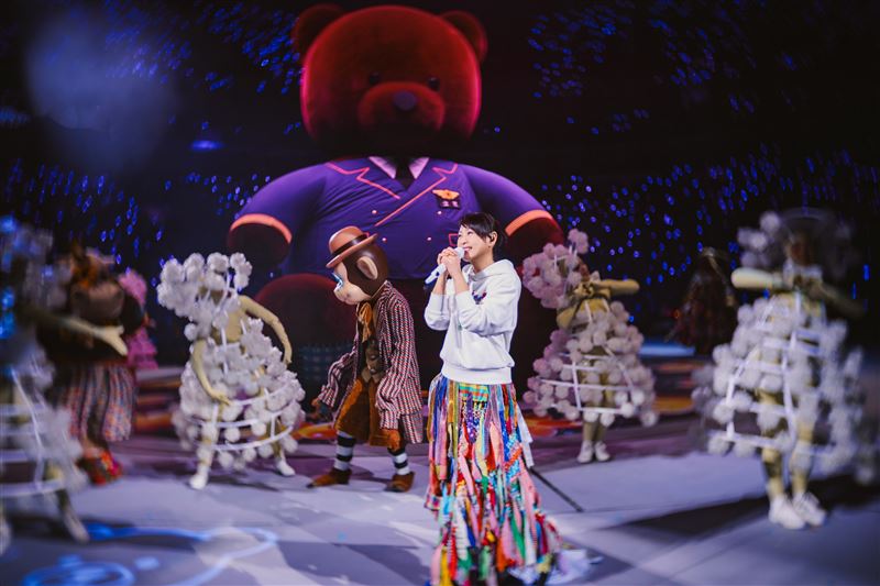 劉若英北京跨年演唱會舞台照2