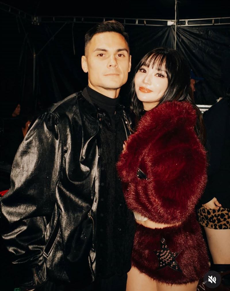 陳芳語與新歡甜蜜合照