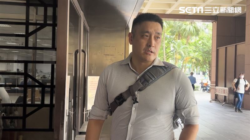 理科太太前夫John出庭