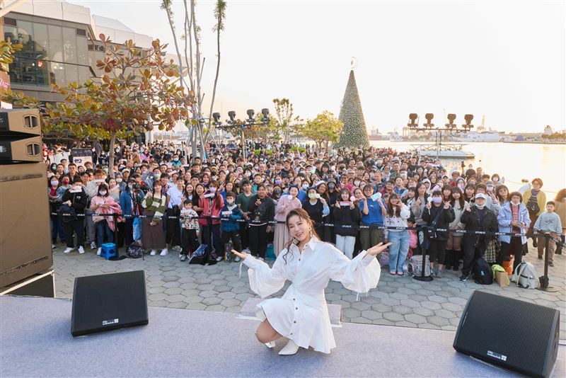 表演現場合舞照