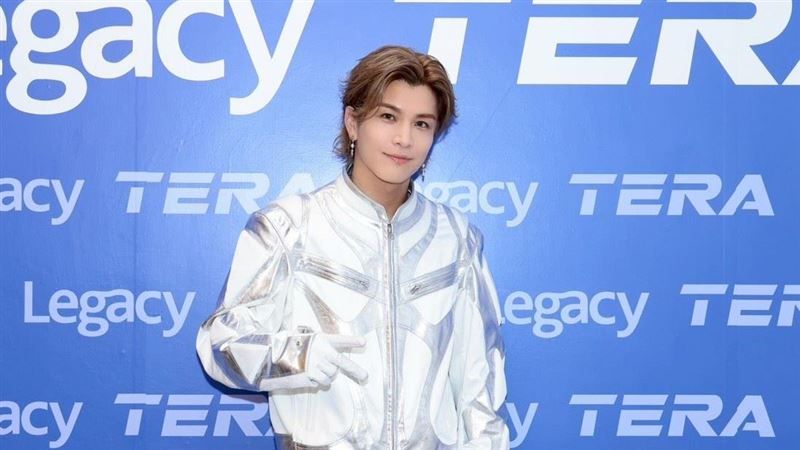 岩田剛典抵台演出现场大合照