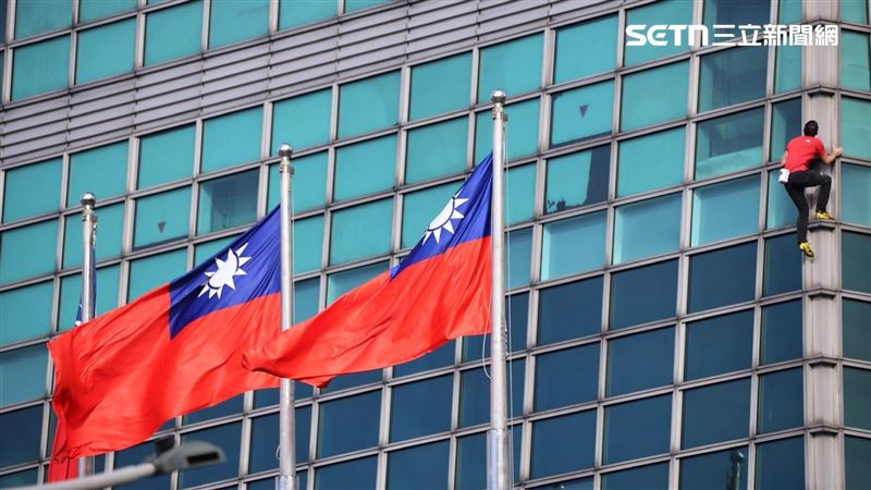 霍諾德與台灣國旗同框畫面