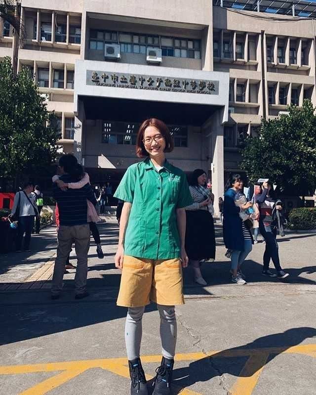 Lulu高中嫩照1