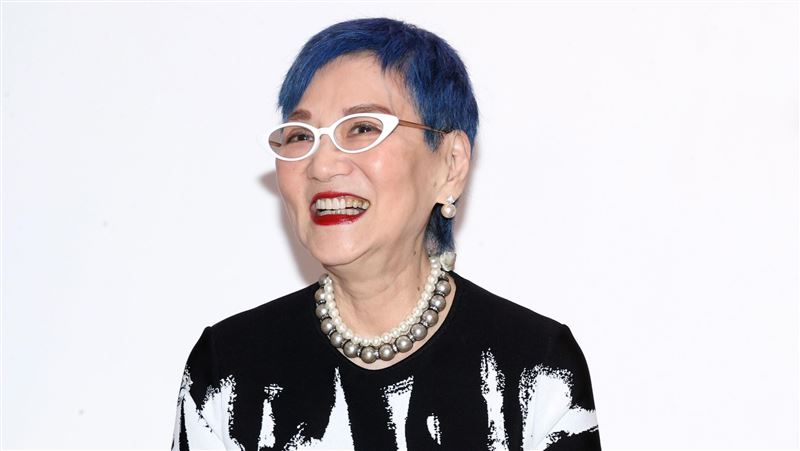 張小燕身體微恙