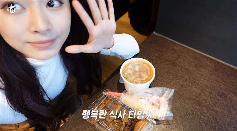 子瑜與家鄉美食自拍2