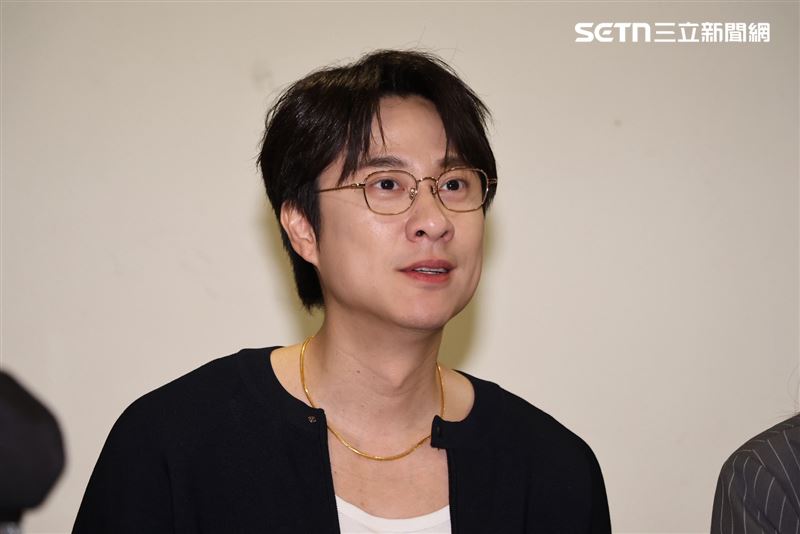 刘书宏回应绯闻现场